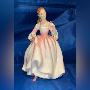 Royal Doulton figurine, HN3303 Tender Moment